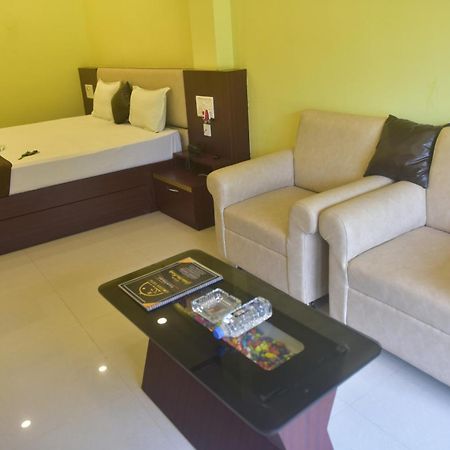 Golden View Resort And Restaurant Tajpur 外观 照片