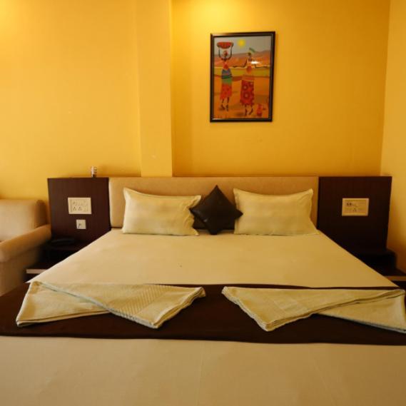 Golden View Resort And Restaurant Tajpur 外观 照片