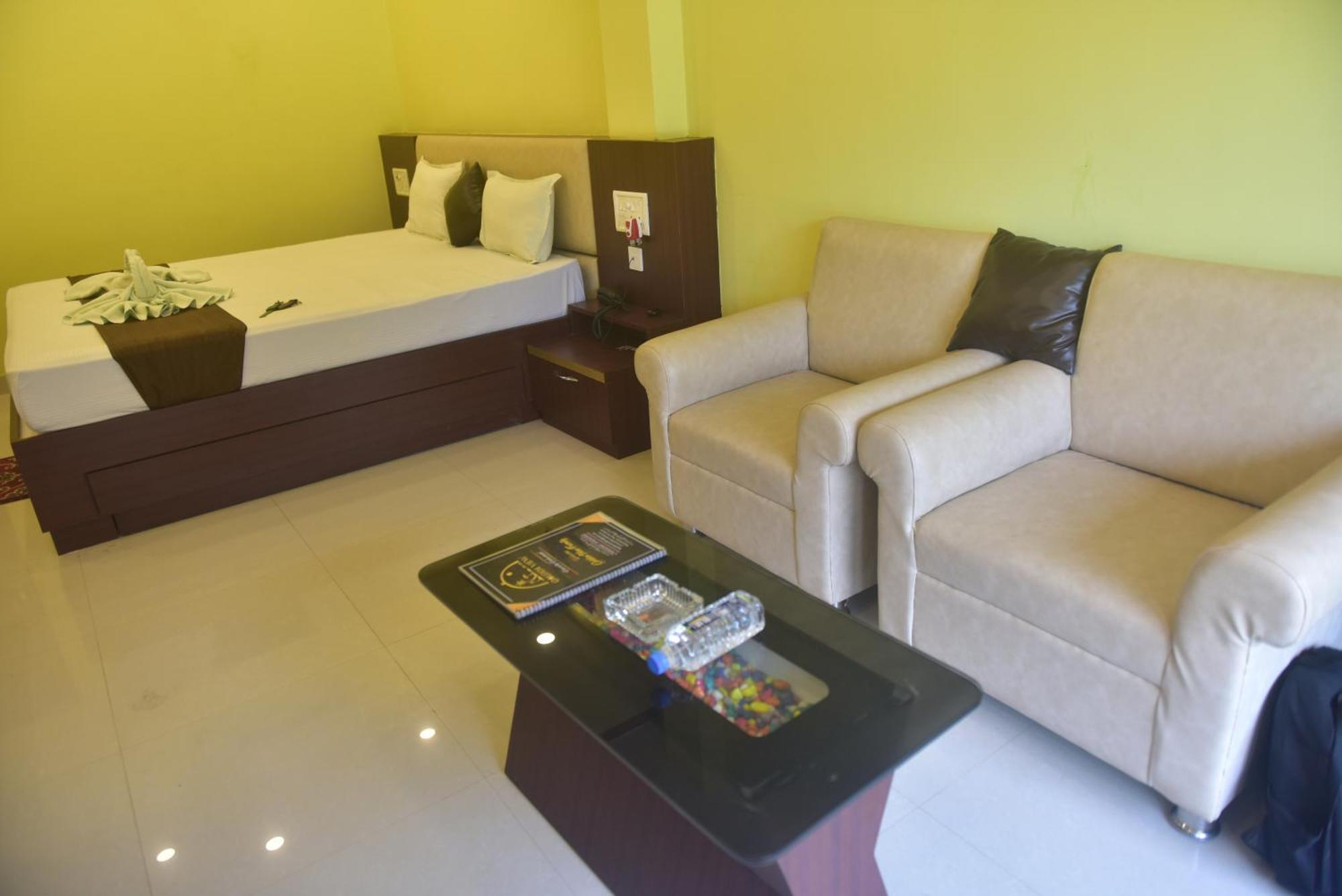 Golden View Resort And Restaurant Tajpur 外观 照片
