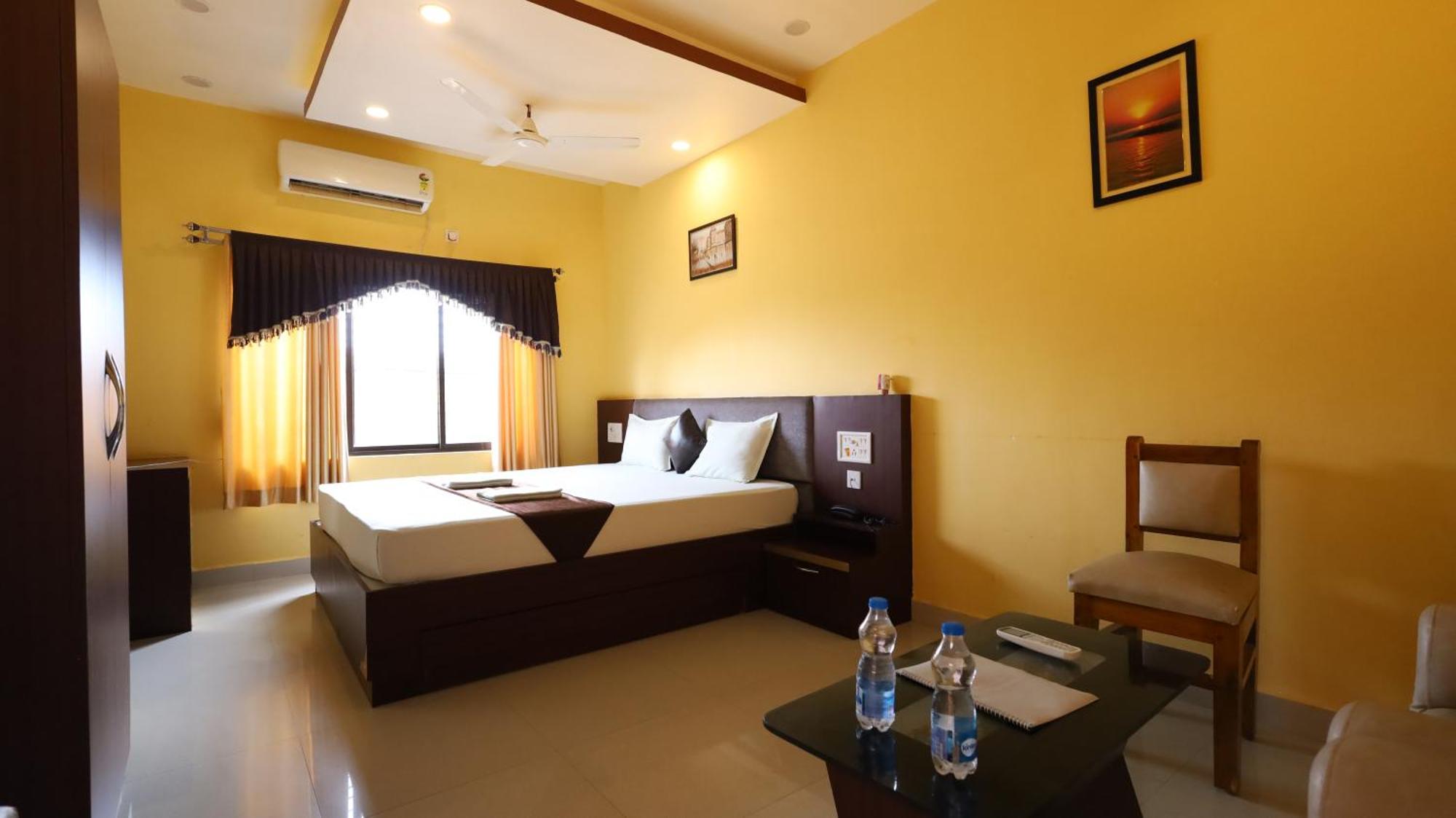 Golden View Resort And Restaurant Tajpur 外观 照片